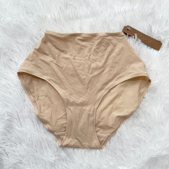 Women SKIMS Ft Everybody Full Brief In Sand Size Extra Small - Picture 2 of 7